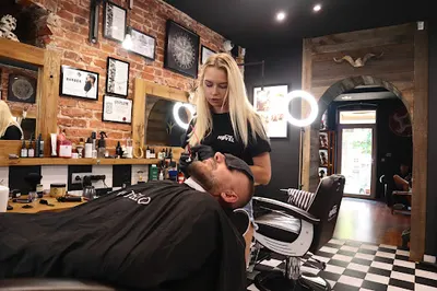 HOVEL Barber Shop - Barber, fryzjer męski, Piercing, Tattoo, Salon kosmetyczny.